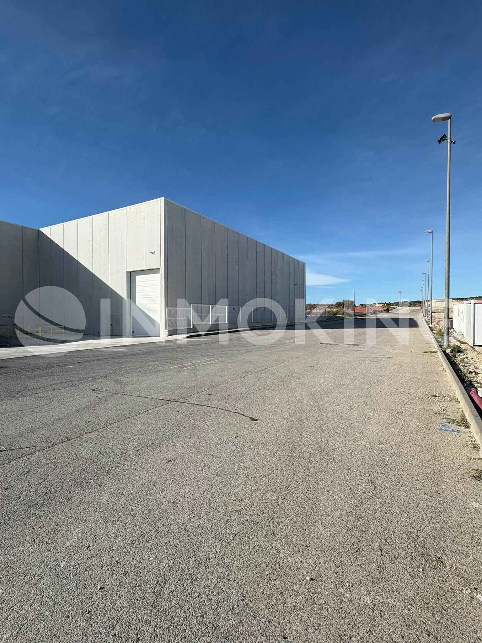 Foto de la propiedad Nave logística 5.385 m2_P.I. El Semolilla 